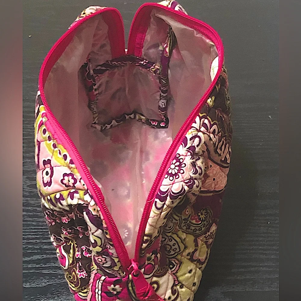 Vera Bradley Makeup Bag With Plastic Lining. 9 1/2 By 9.